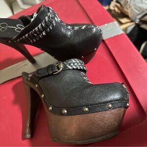 Jessica Simpson Black and Brown Platform Heels